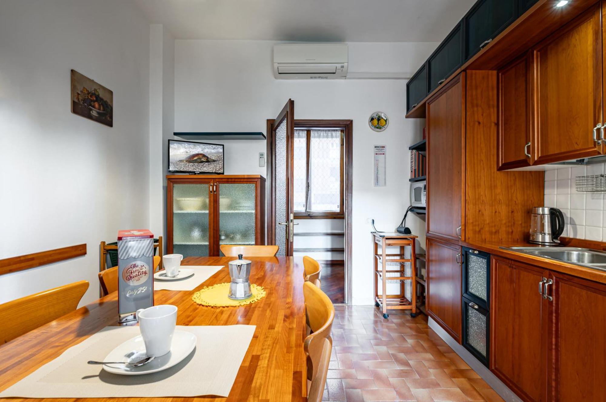 Visarno & University Roomy Flat X6 With Parking Firenze Bagian luar foto